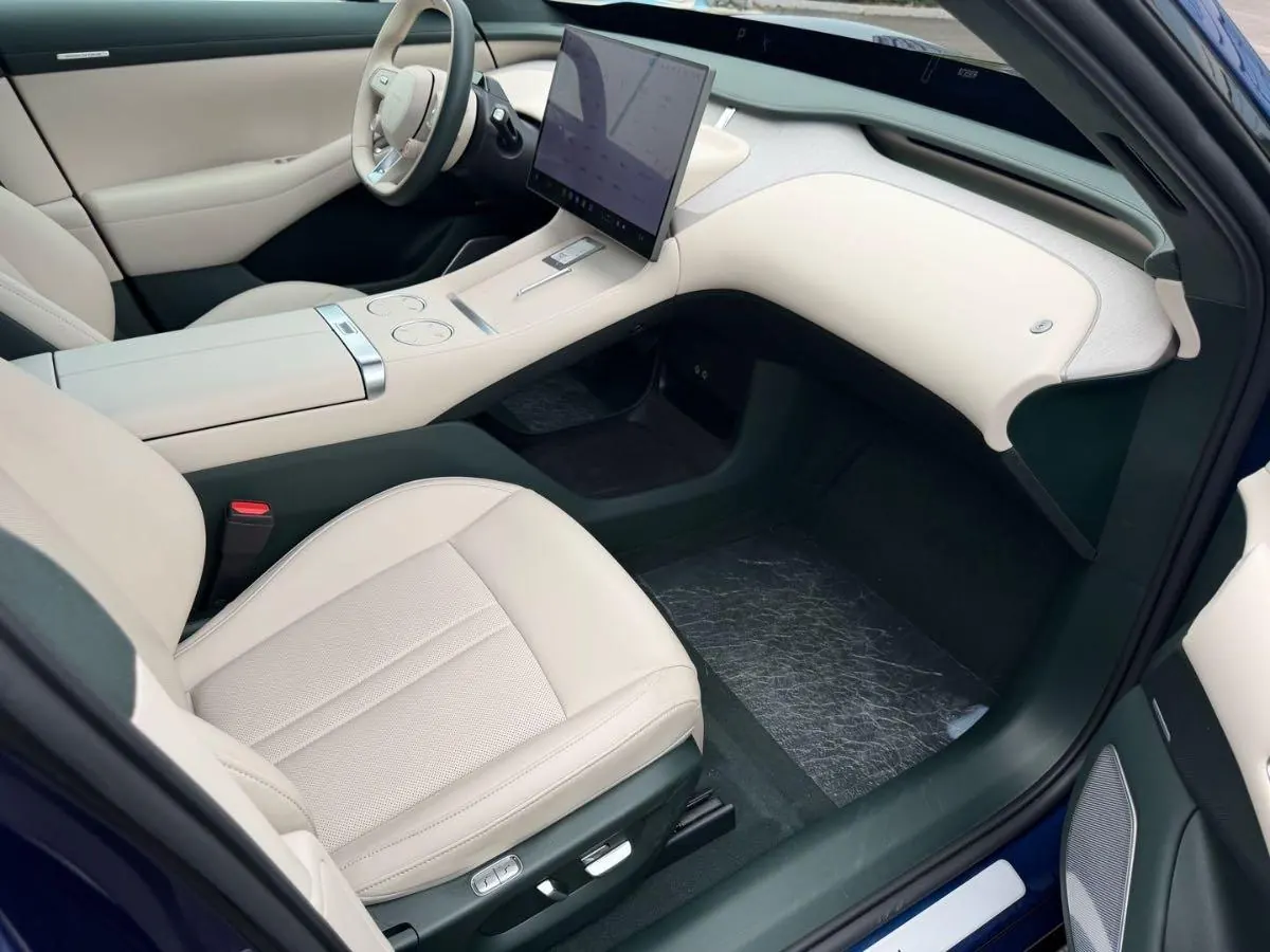 MI 2025 YU7 Long Endurance High Performance Four-wheel Drive Max Edition Automatic Gear 10