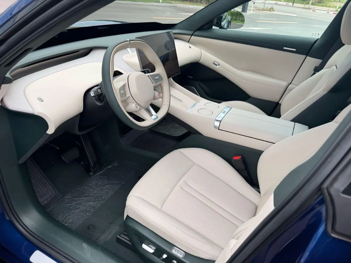 MI 2025 YU7 Long Endurance High Performance Four-wheel Drive Max Edition Automatic Gear 11