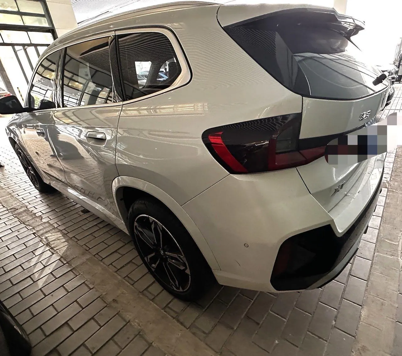 Open image lightbox: BMW 2023 X1 sDrive25Li 2.0T M sports suit automatic gear