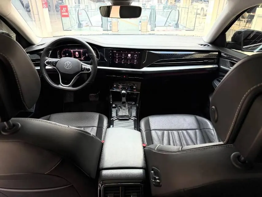 Volkswagen 2022 Passat 2.0TSI 330TSI Star Deluxe Edition Automatic Transmission 5