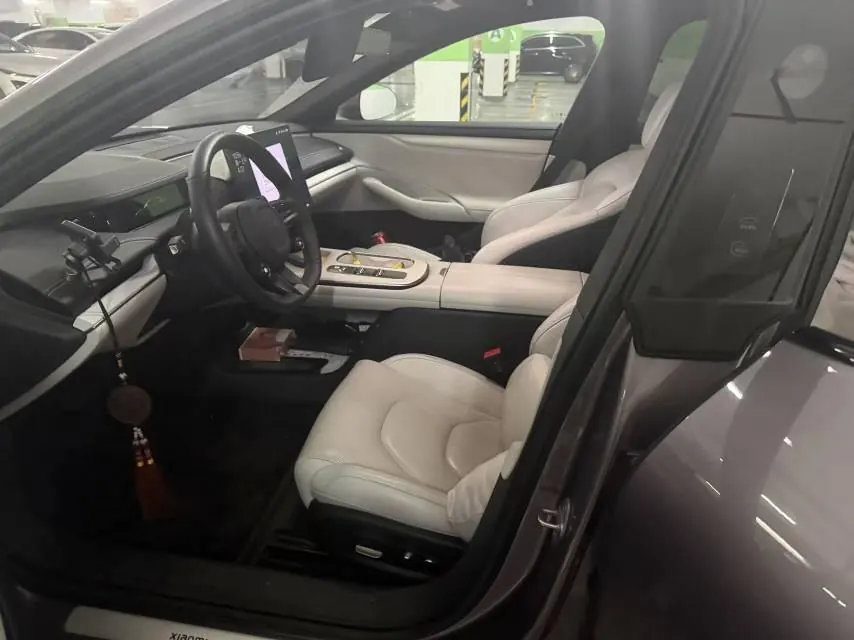 MI 2024 SU 7 700km Rear Drive Long Endurance Smart Driving Edition Automatic Gear 6