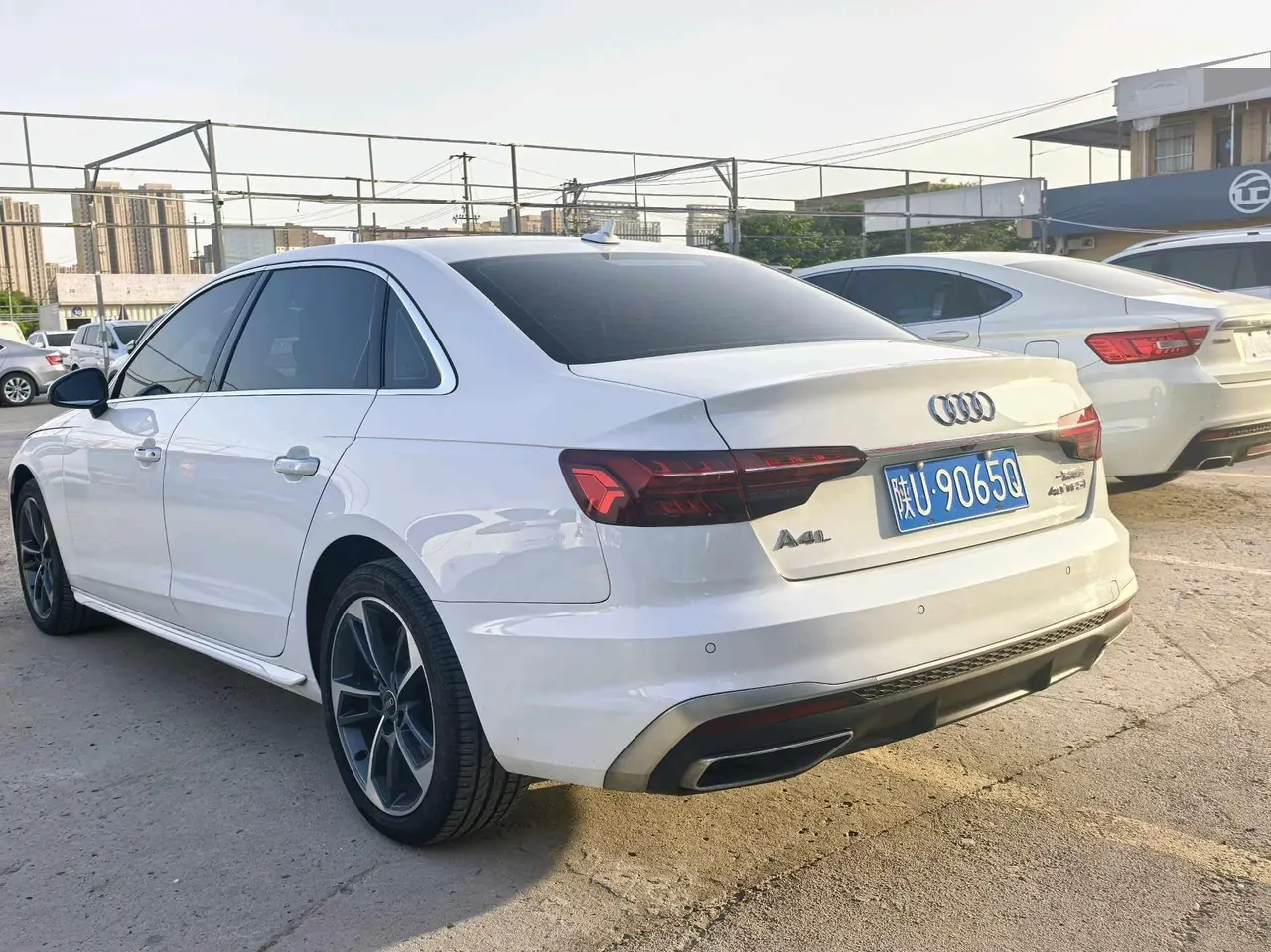 Audi 2023 A4L 2.0TFSI 40TFSI Fashion Dynamic Automatic 3