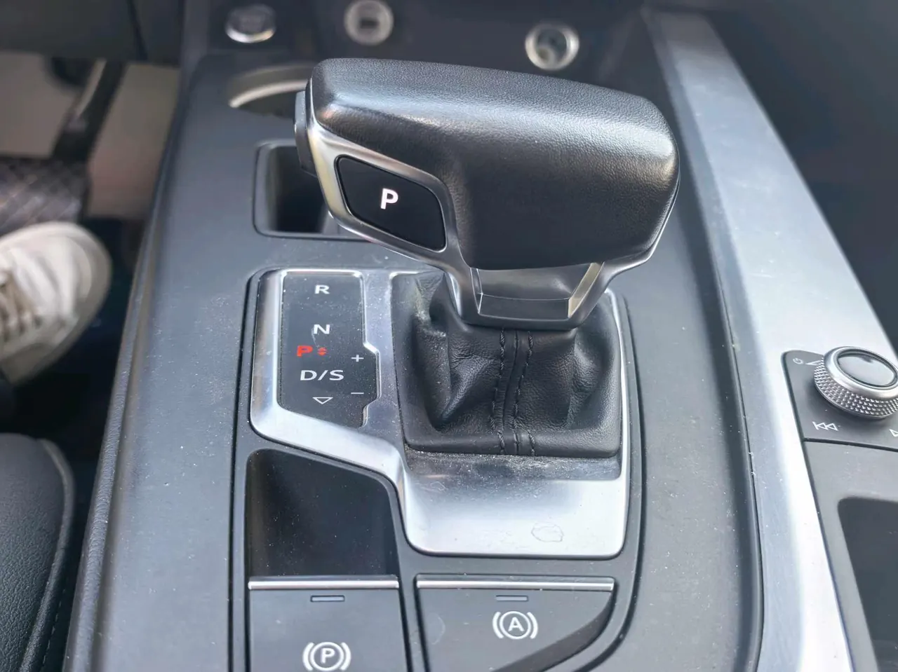 Audi 2023 A4L 2.0TFSI 40TFSI Fashion Dynamic Automatic 8