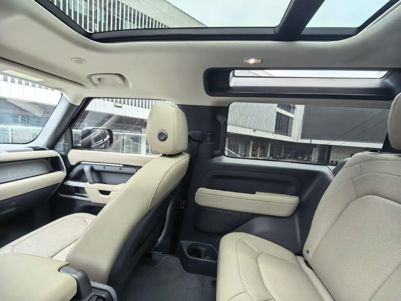Land Rover Guard (Imported) 2023 Guard 90 48V 3.0T P400 XS Automatic Gear 12