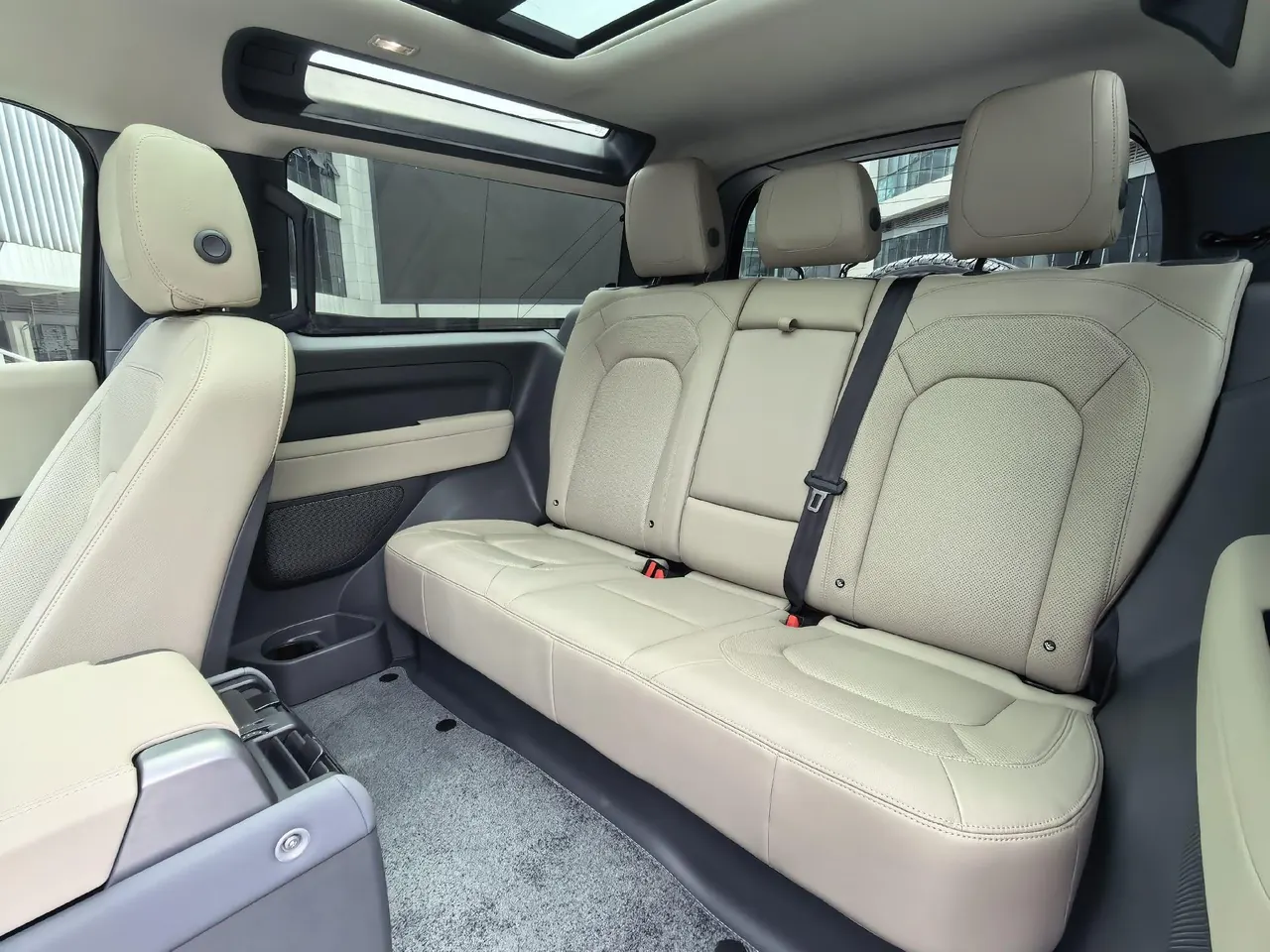 Land Rover Guard (Imported) 2023 Guard 90 48V 3.0T P400 XS Automatic Gear 13