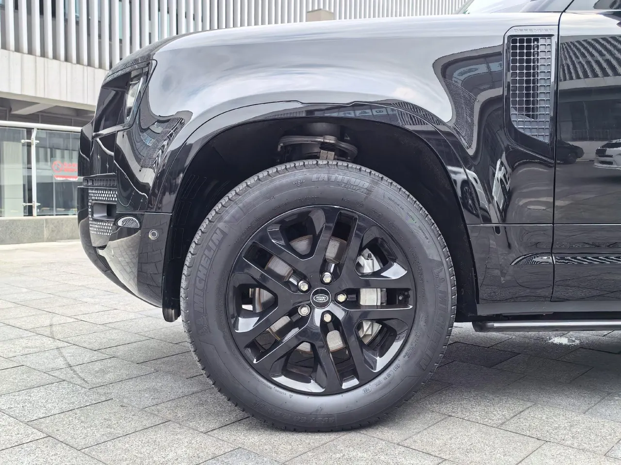 Land Rover Guard (Imported) 2023 Guard 90 48V 3.0T P400 XS Automatic Gear 15