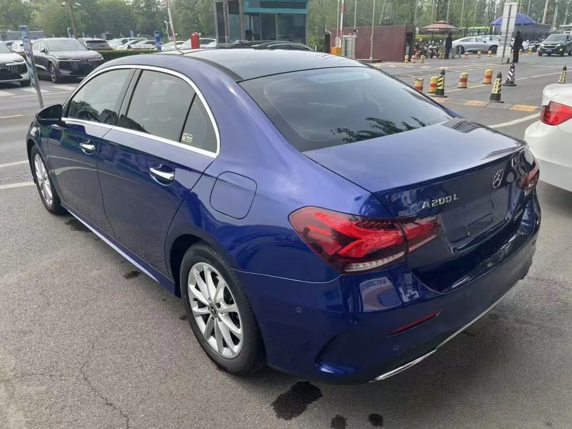 Mercedes Benz Class A 2021 A 200 L 1.3T Fashion Automatic Gear 3