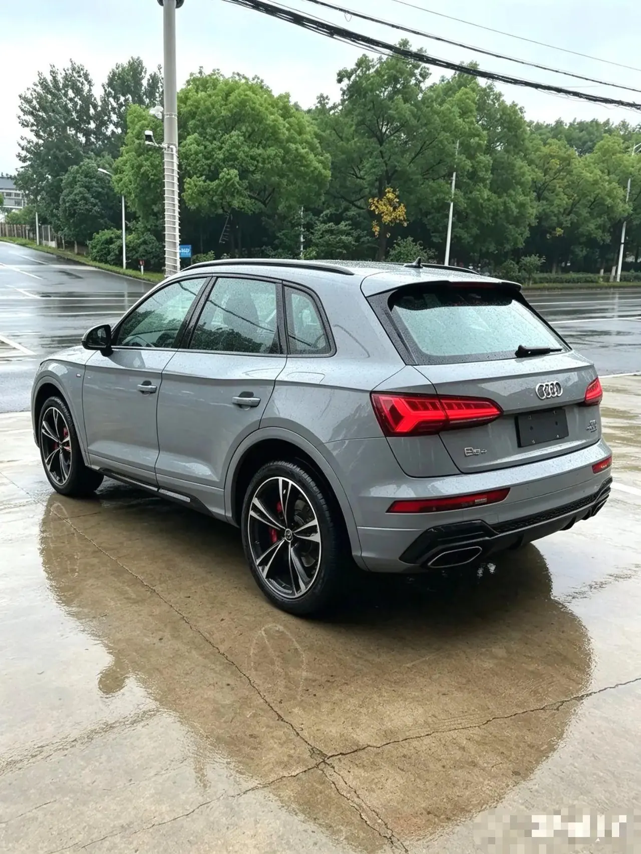 Audi 2024 Q5L 2.0TFSI 40TFSI luxury dynamic automatic 3
