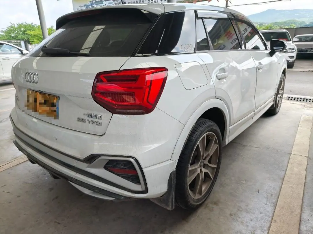 Audi 2022 Q2L 1.4TFSI 35TFSI Fashion Dynamic Automatic 2