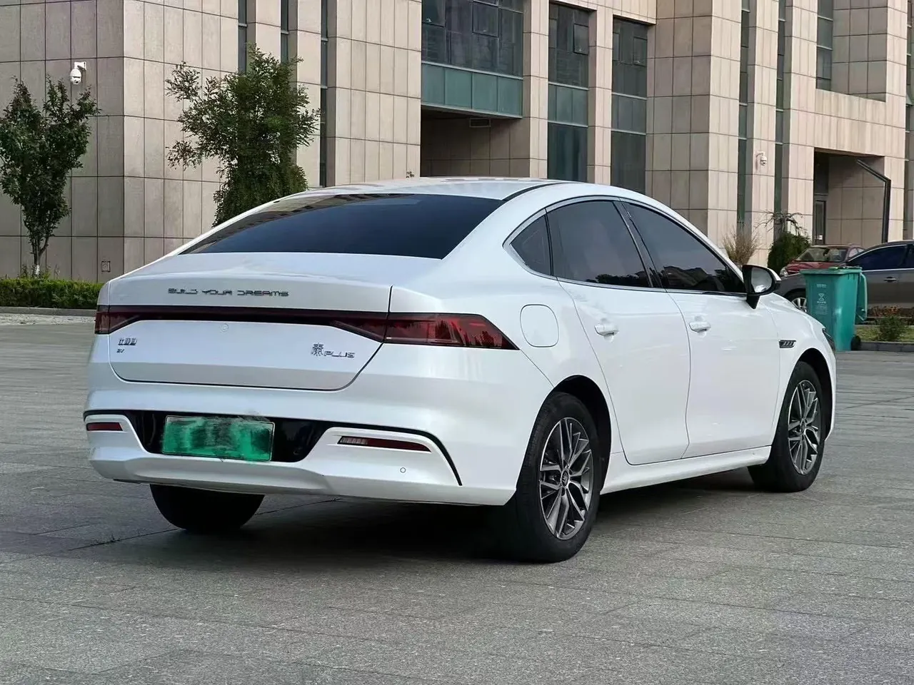 BYD 2021 Qin PLUS EV 500KM Luxury Automatic Gear 3