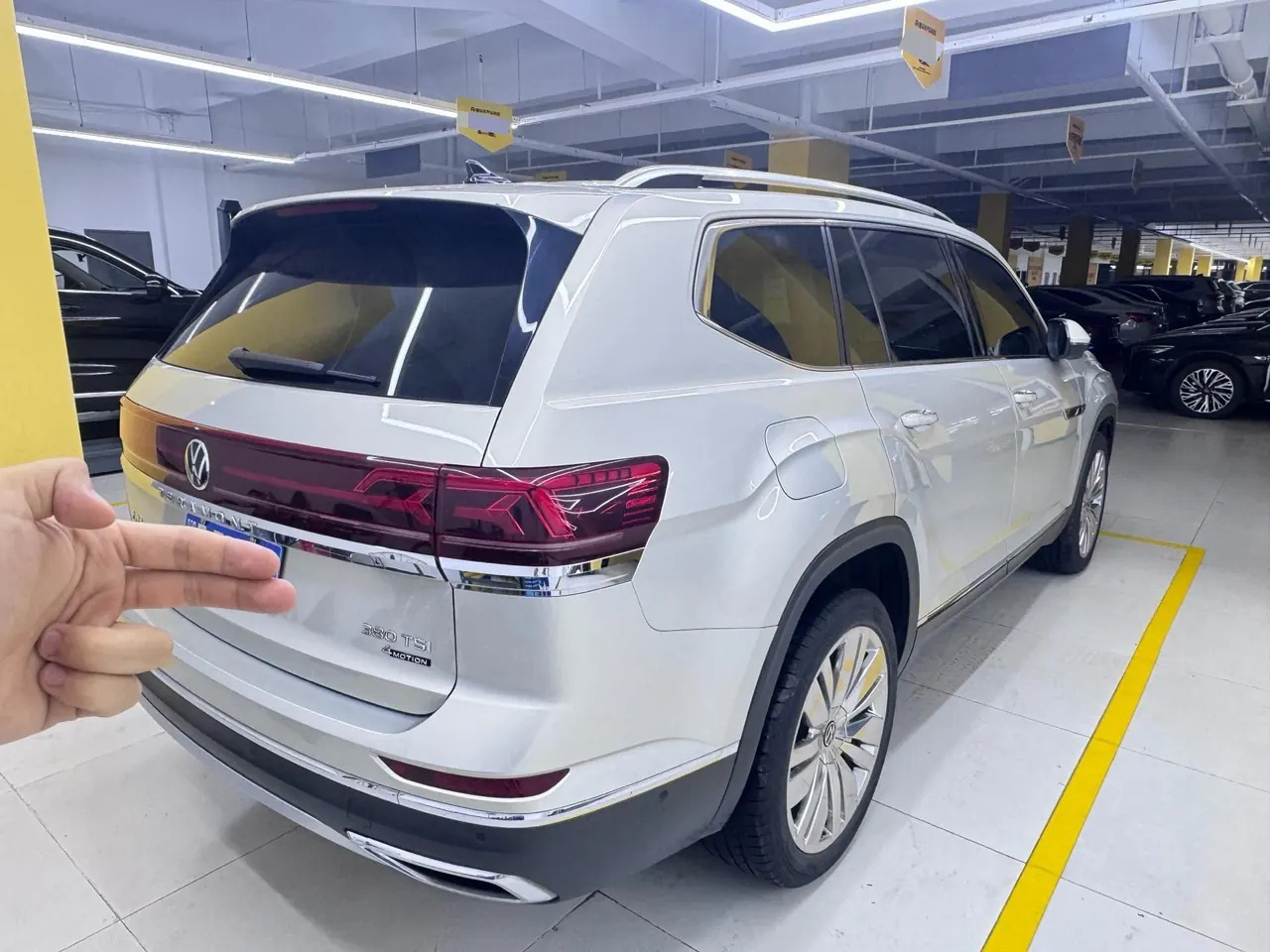 Volkswagen 2021 Tuang 2.0TSI 380TSI 4WD Respect Flagship Automatic Transmission 2