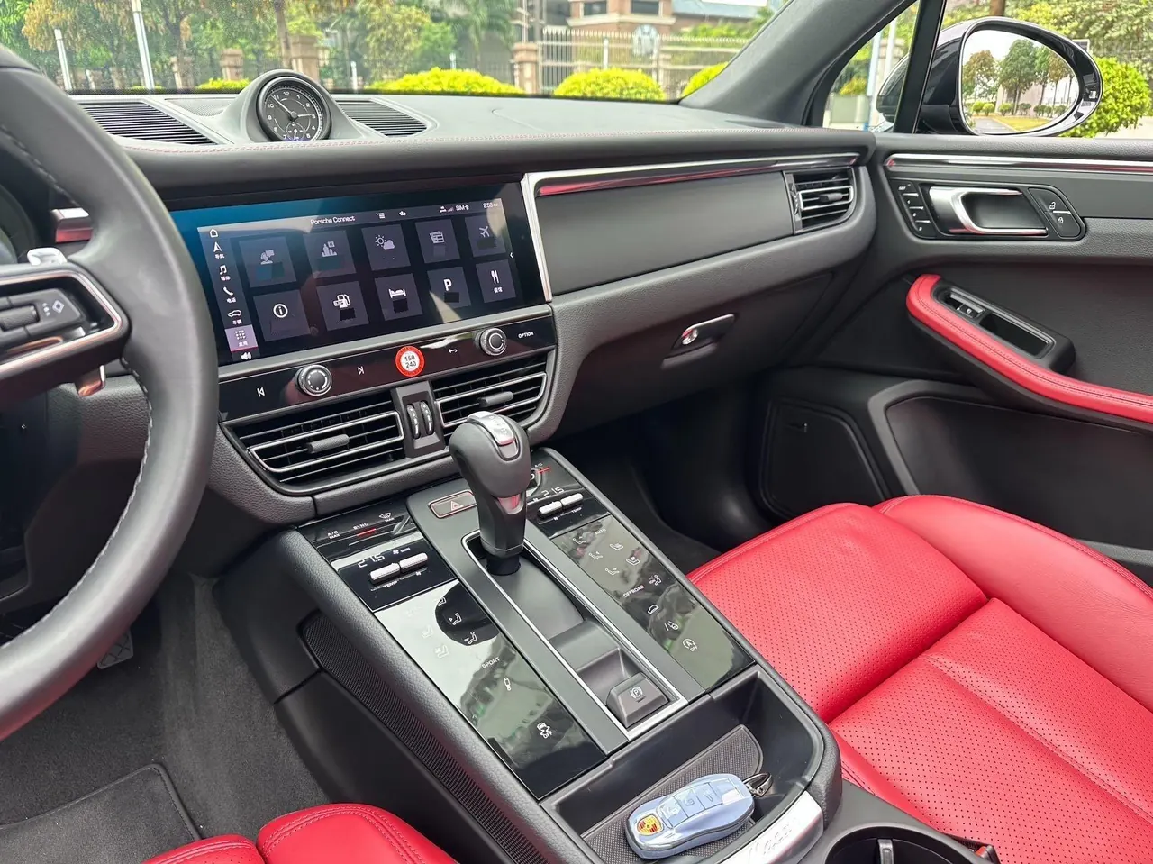 Porsche Macan (Imported) 2023 Macan 2.0T Automatic Gear 10