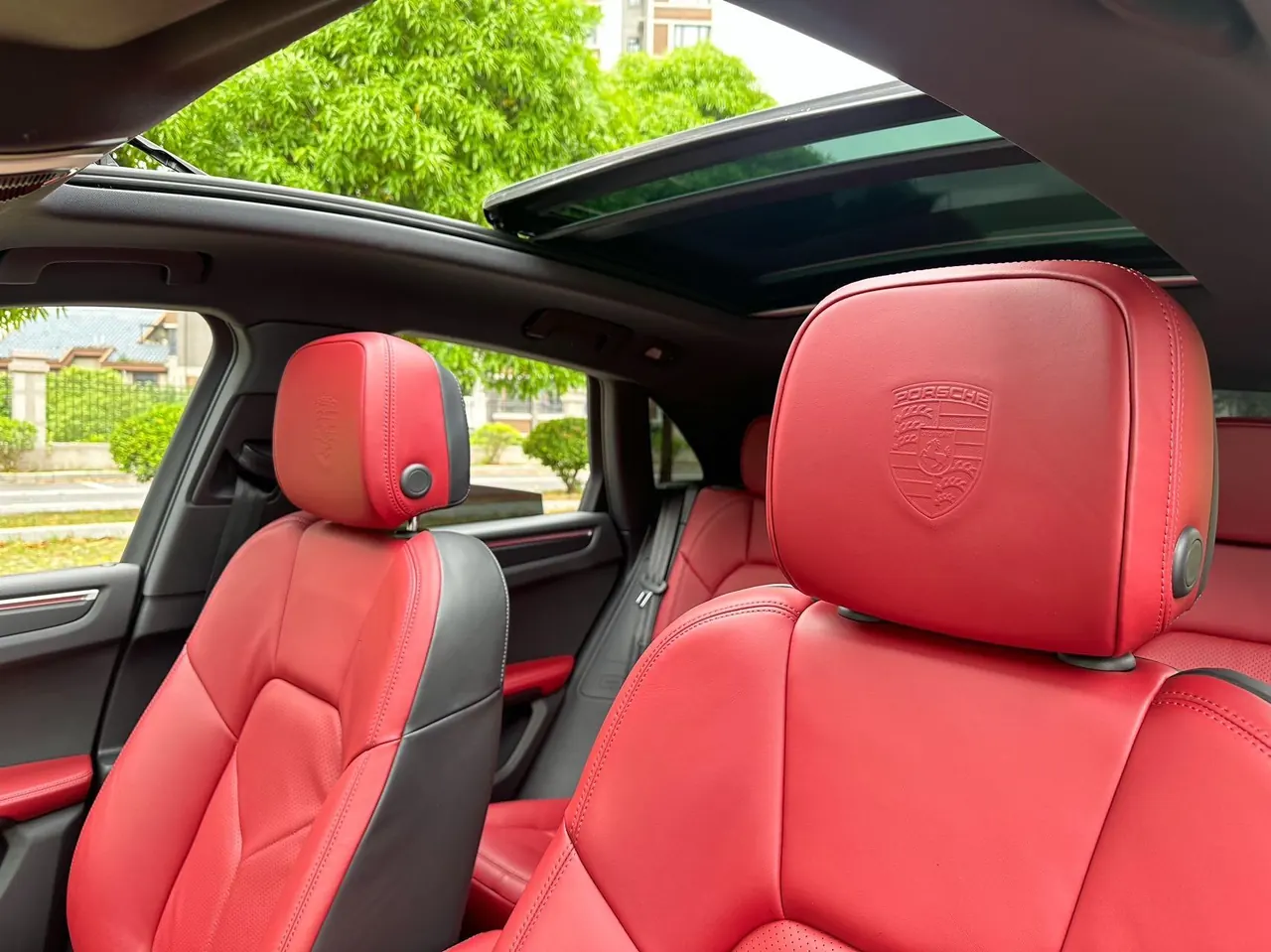 Porsche Macan (Imported) 2023 Macan 2.0T Automatic Gear 17