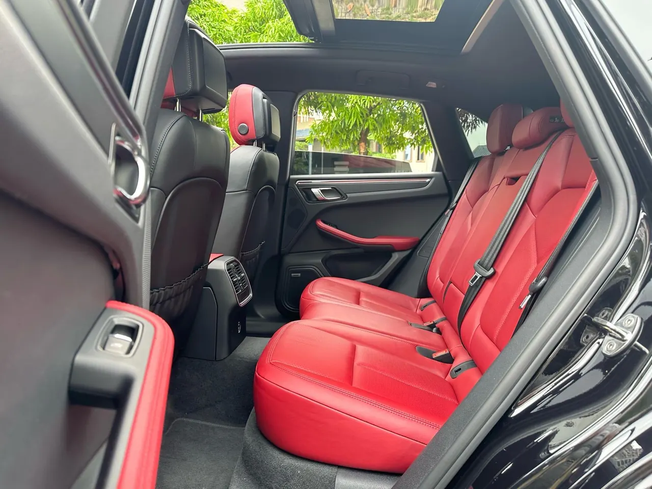 Porsche Macan (Imported) 2023 Macan 2.0T Automatic Gear 18