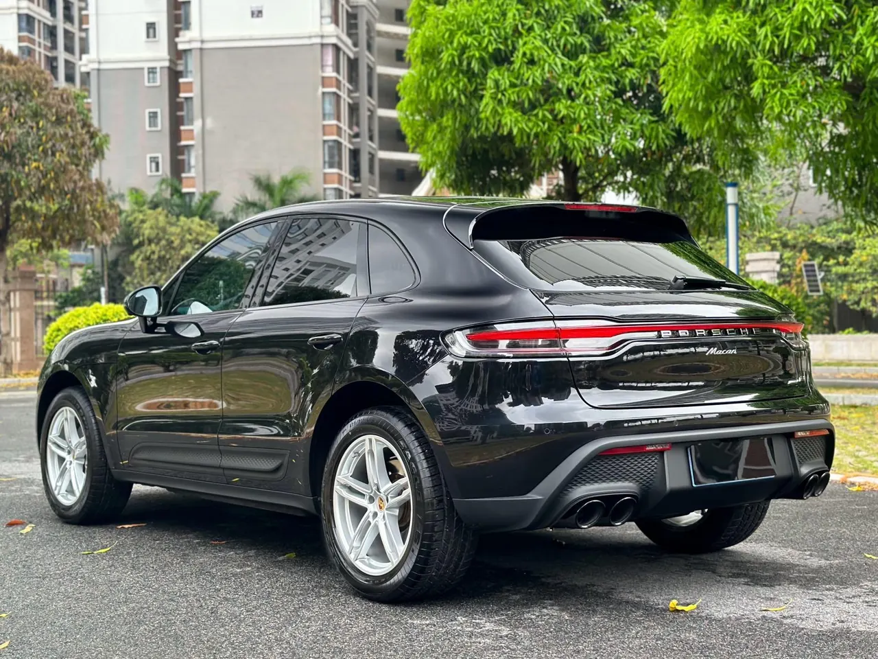 Porsche Macan (Imported) 2023 Macan 2.0T Automatic Gear 5