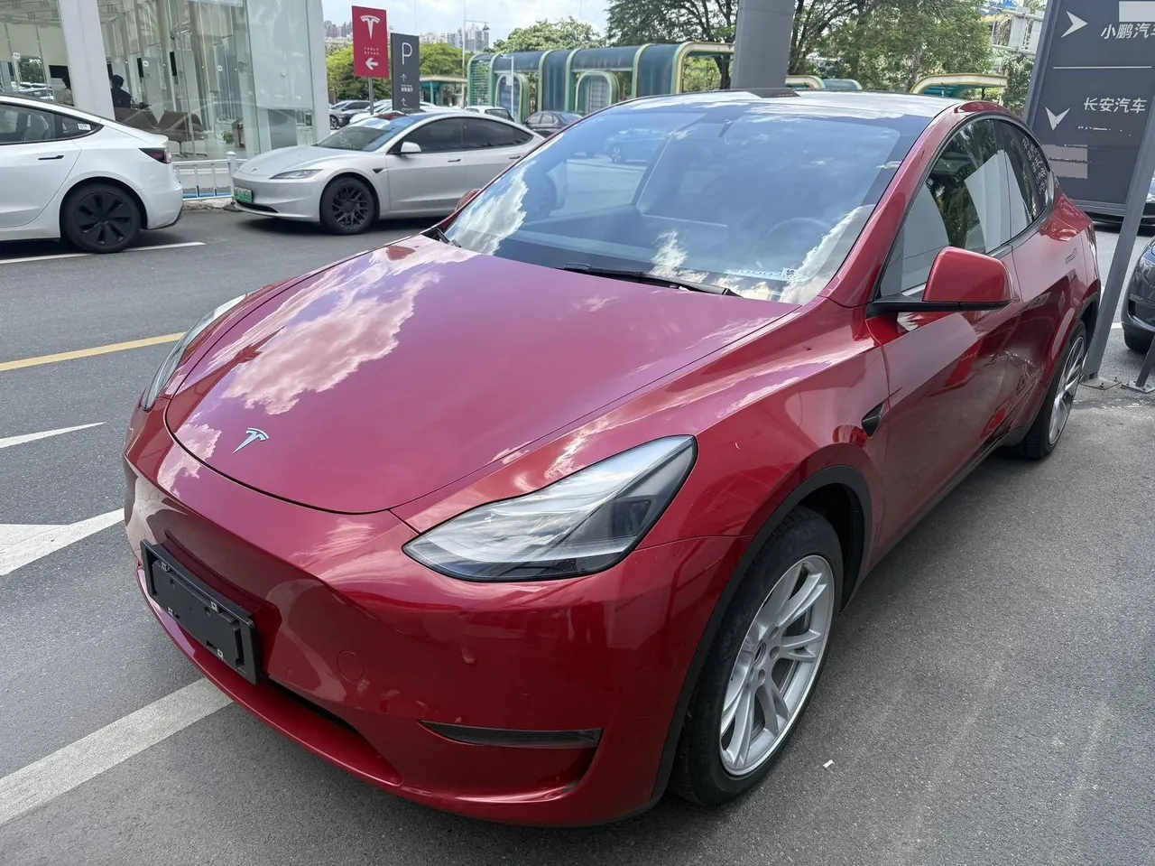 Open image lightbox: Tesla 2021 Model Y long endurance all-wheel drive version automatic transmission