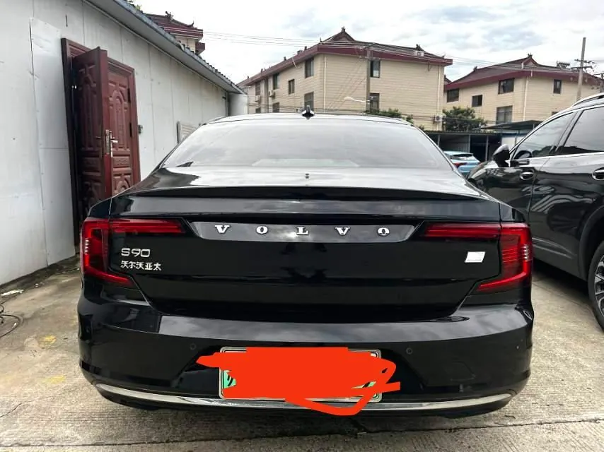 Volvo S90 New Energy 2021 S90 PHEV 2.0T T8 Zhiyi Deluxe Automatic Gear 3