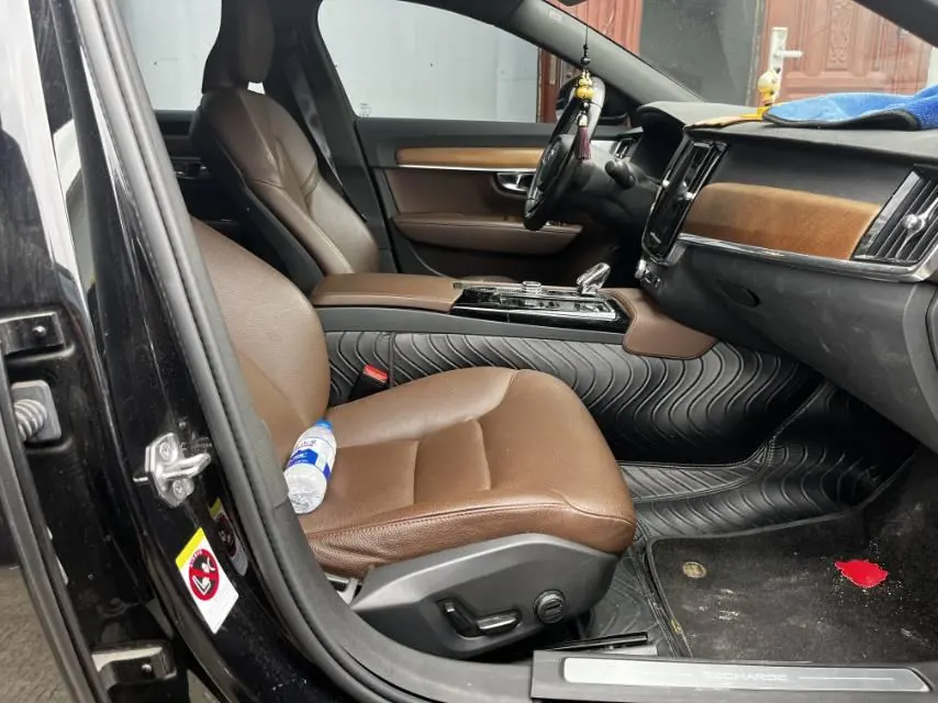 Volvo S90 New Energy 2021 S90 PHEV 2.0T T8 Zhiyi Deluxe Automatic Gear 6