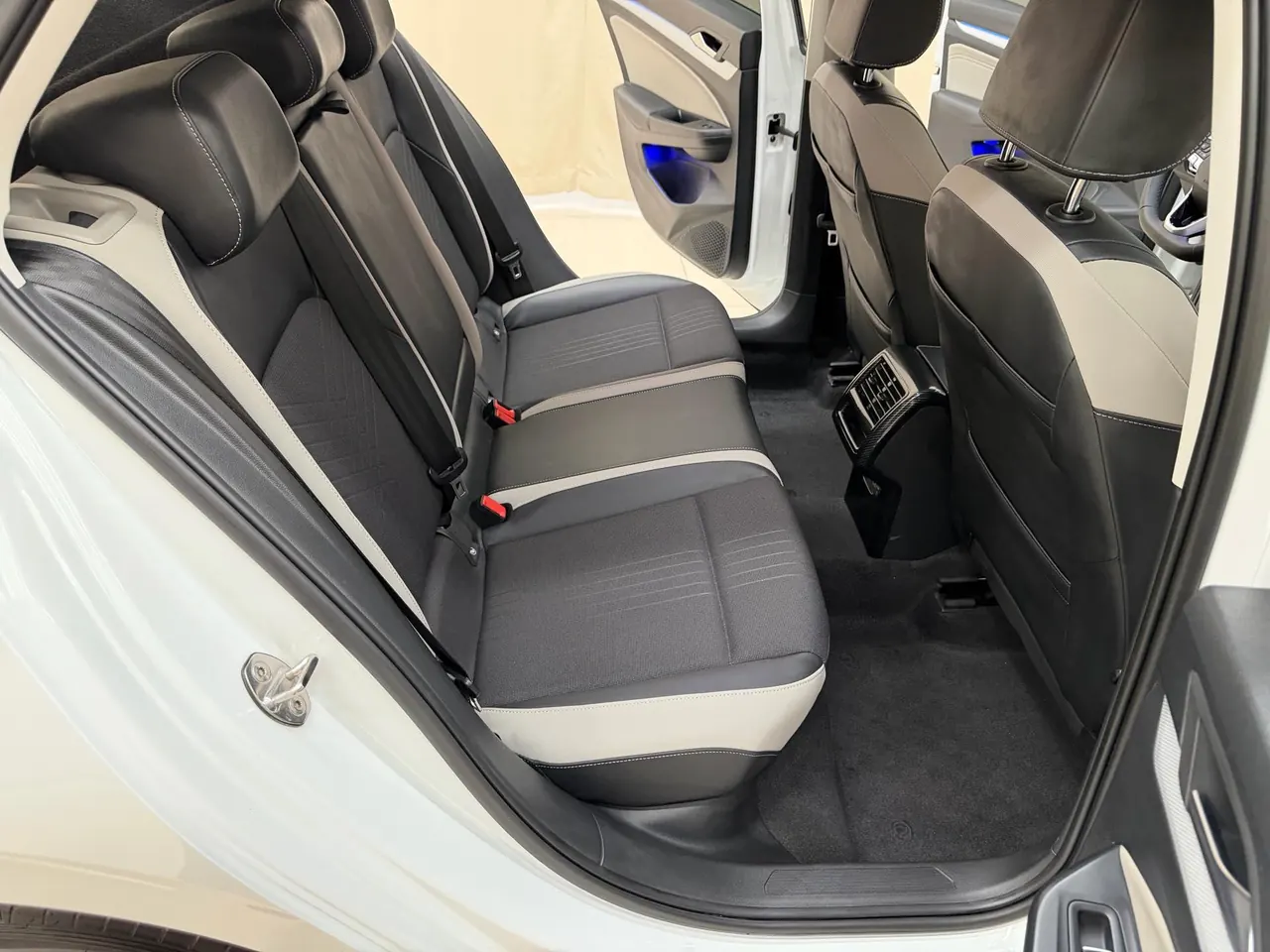 Volkswagen 2021 Golf 8 1.4TSI 280TSI 30th Anniversary Edition Automatic 14
