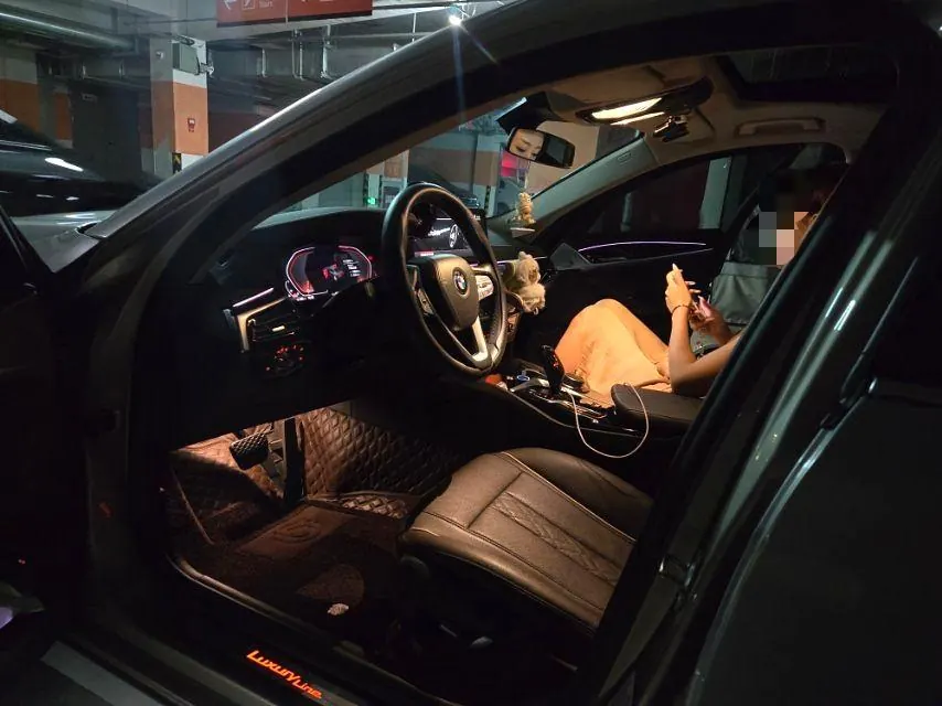 Open image lightbox: BMW 5 Series 2021 525Li 2.0T Luxury Suit Automatic Gear
