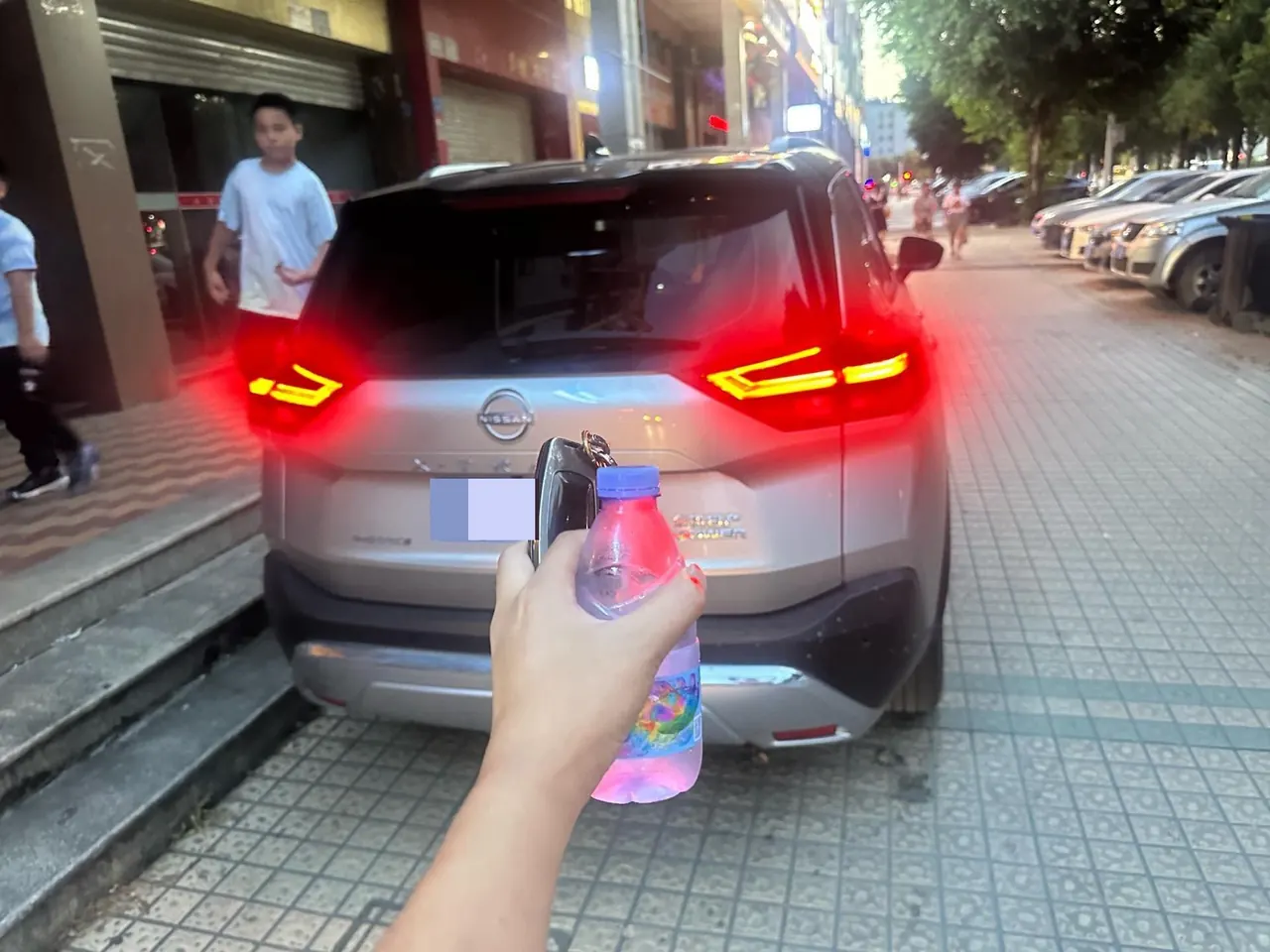 Nissan 2023 Qijun e-POWER 1.5 Super Mixed Dual Motor Four-wheel Drive Extreme Edition Automatic Gear 4
