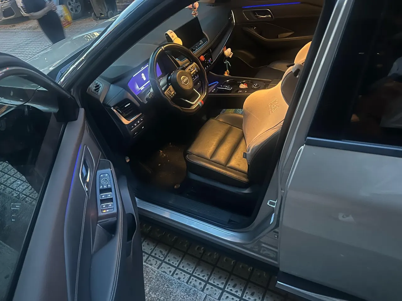 Nissan 2023 Qijun e-POWER 1.5 Super Mixed Dual Motor Four-wheel Drive Extreme Edition Automatic Gear 5