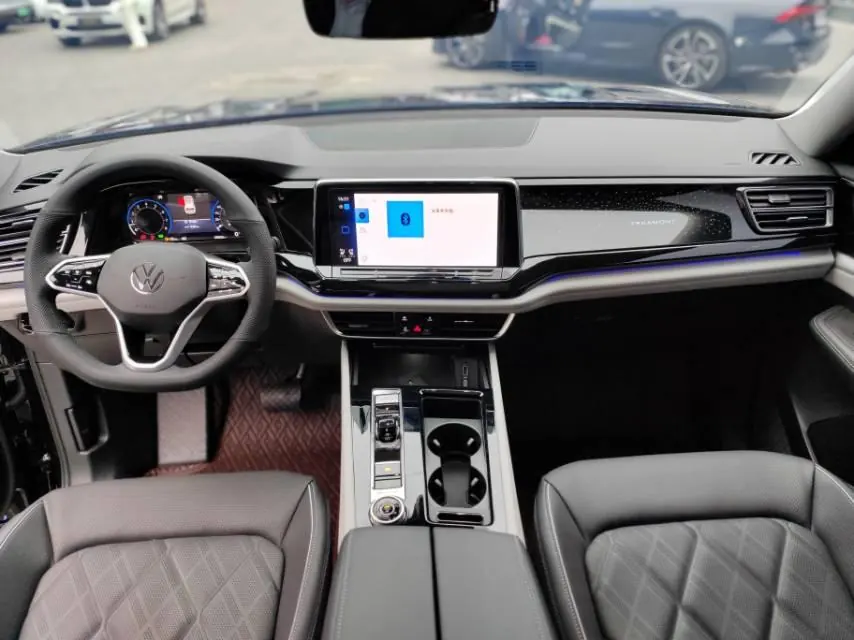 Volkswagen 2024 Tuang 2.0TSI 380TSI four-wheel drive Longyao version automatic gear 3
