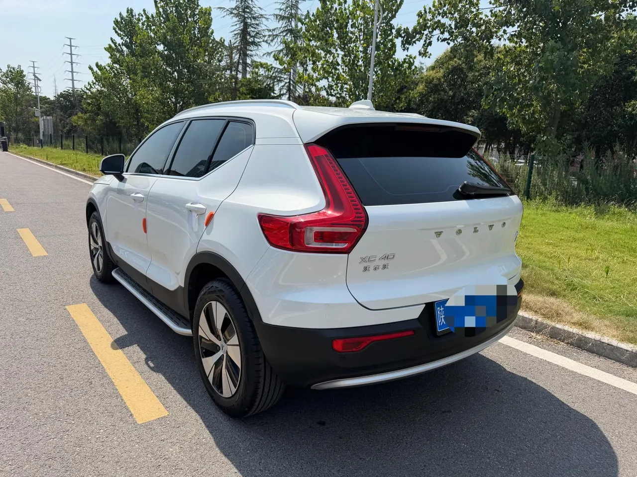 Volvo 2024 XC40 48V 2.0T B3 Zhiyuan Deluxe Edition Automatic Gear 15