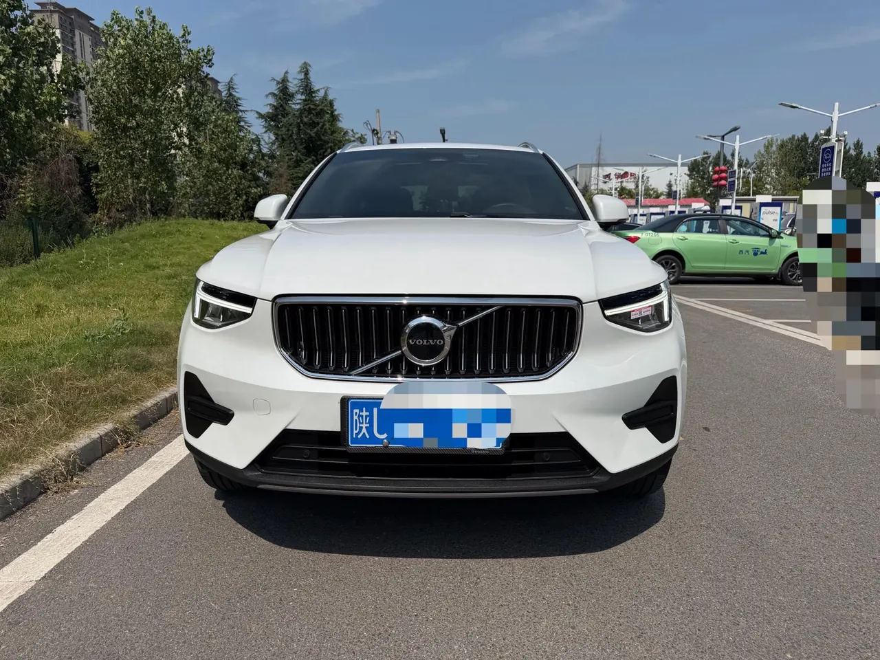 Volvo 2024 XC40 48V 2.0T B3 Zhiyuan Deluxe Edition Automatic Gear 2