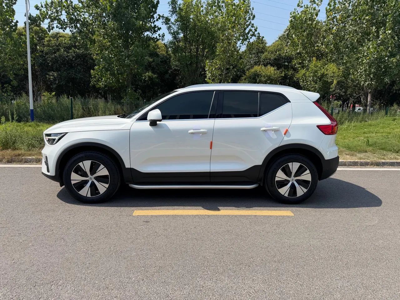 Volvo 2024 XC40 48V 2.0T B3 Zhiyuan Deluxe Edition Automatic Gear 8