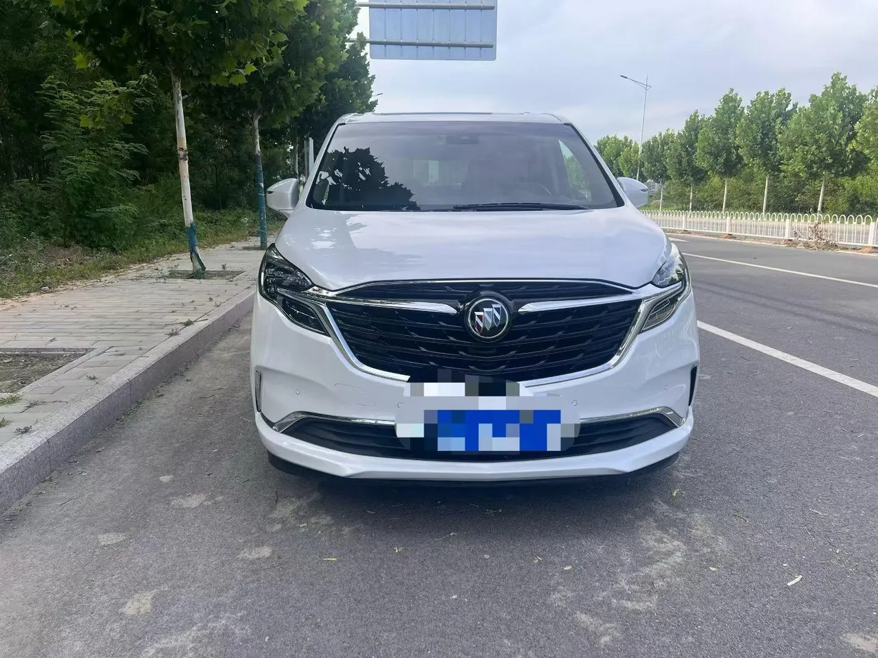 Buick 2021 GL8 ES Lu Zun 2.0T 653T Exclusive Automatic Gear 2