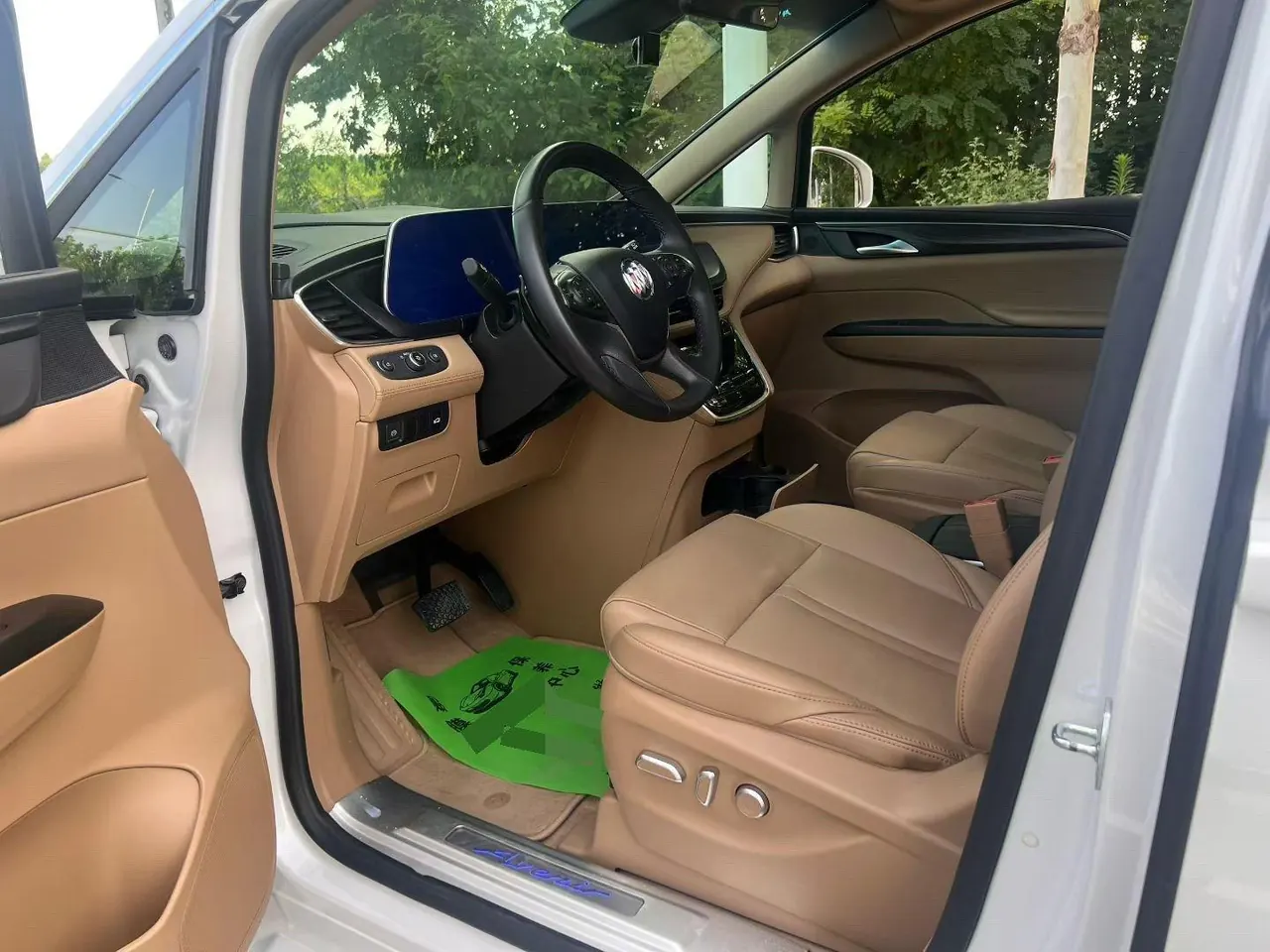 Buick 2021 GL8 ES Lu Zun 2.0T 653T Exclusive Automatic Gear 3