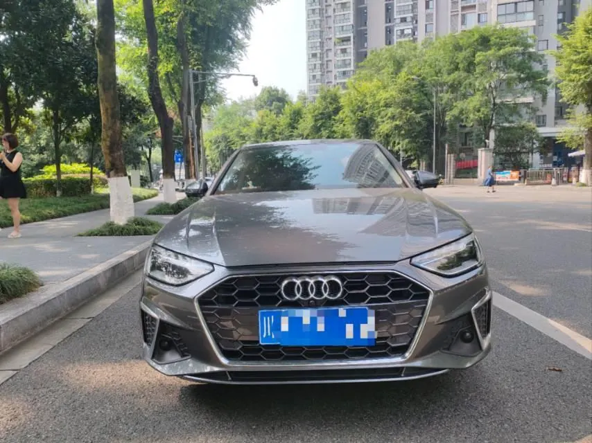 Audi 2020 A4L 2.0TFSI 40TFSI Fashion Dynamic Automatic 2