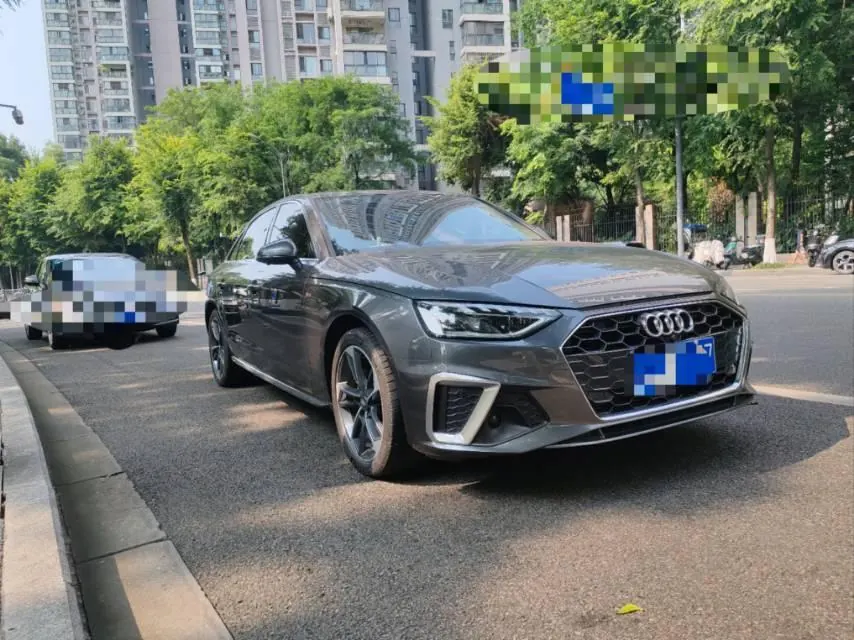 Audi 2020 A4L 2.0TFSI 40TFSI Fashion Dynamic Automatic 3