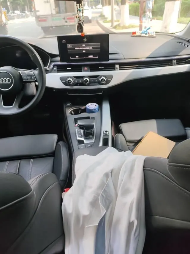 Audi 2020 A4L 2.0TFSI 40TFSI Fashion Dynamic Automatic 7