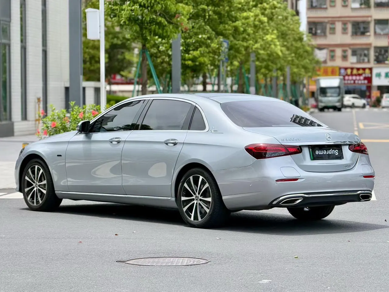 Mercedes Benz Class E New Energy 2021 E 350 e L 2.0T Automatic Gear 5