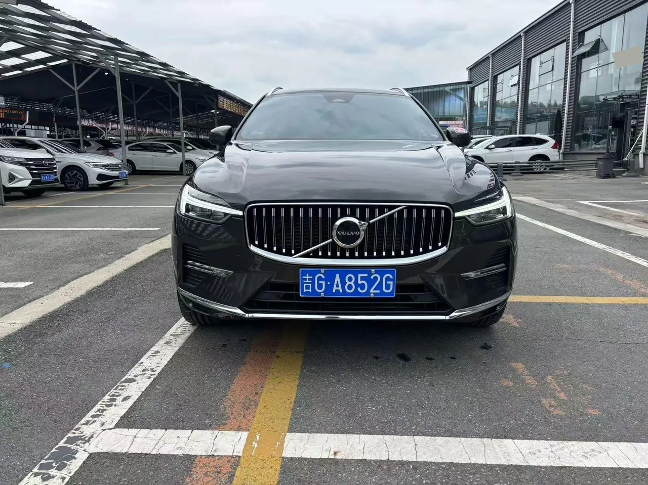 Volvo 2022 XC60 48V 2.0T B5 4-wheel-drive Zhiyi Deluxe Edition Automatic Gear 3