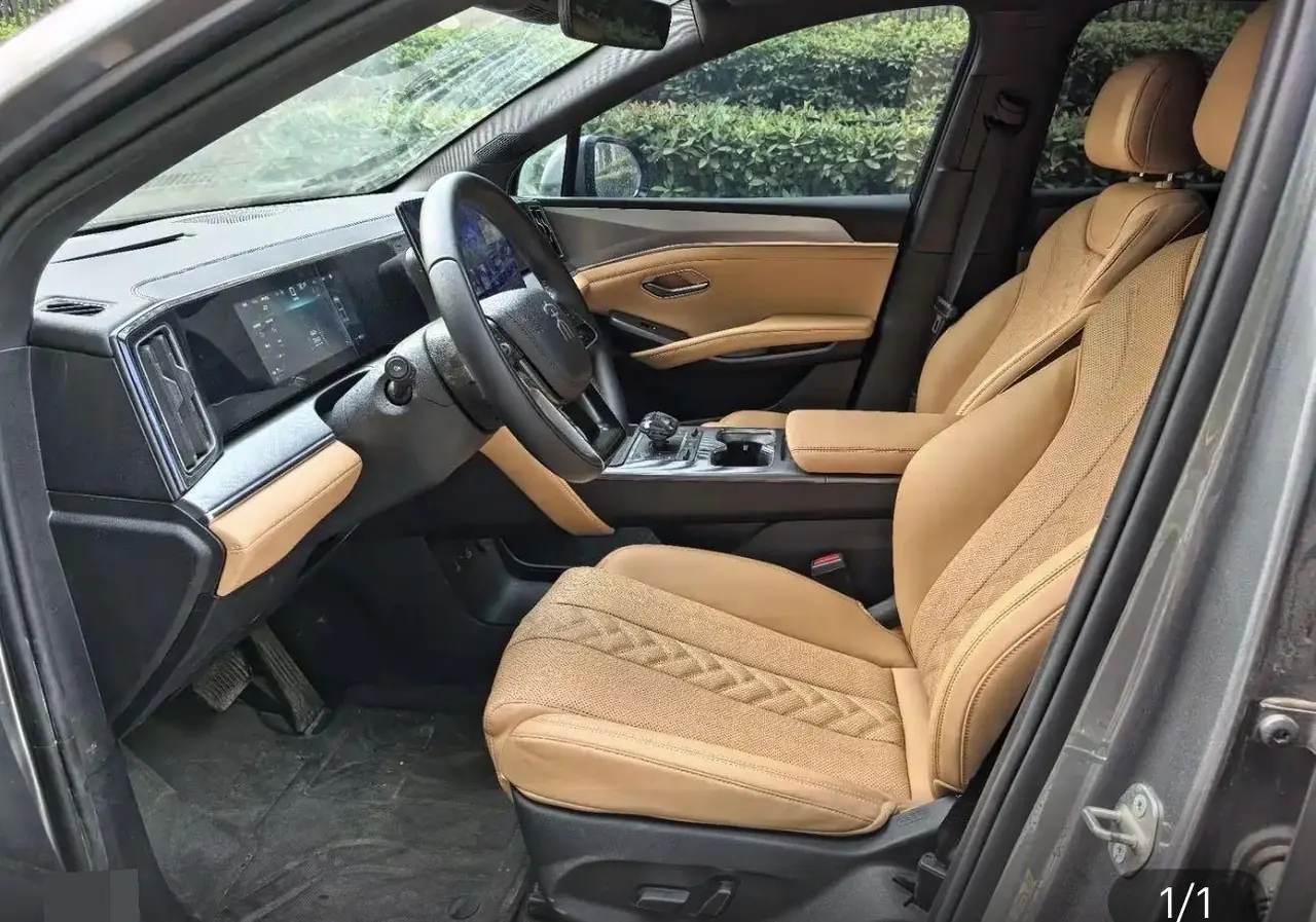 BYD 2024 Song L DM-i 1.5 Stepless 160km Exceed Automatic Transmission 3