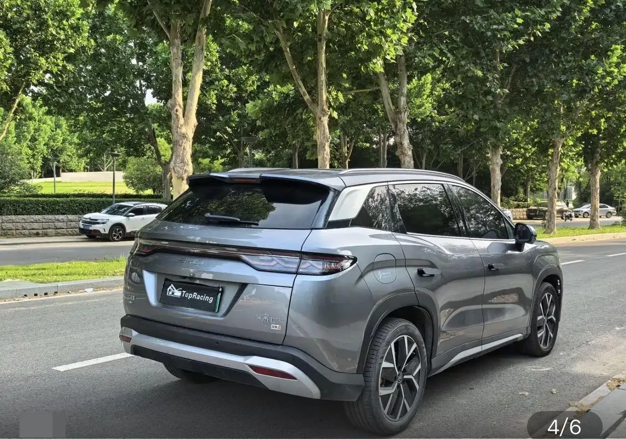 BYD 2024 Song L DM-i 1.5 Stepless 160km Exceed Automatic Transmission 5