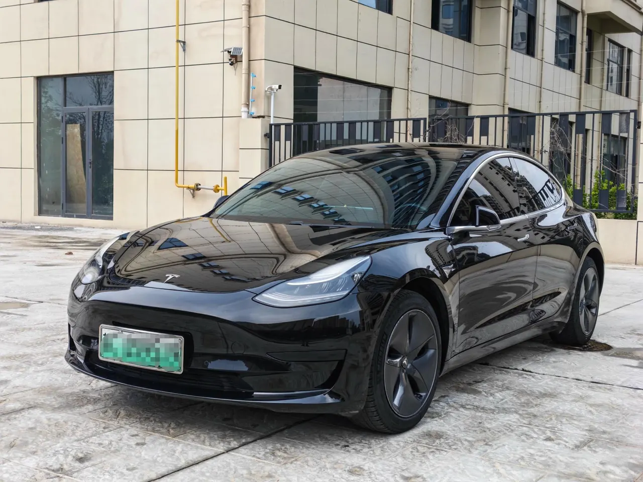 Tesla 2020 Model 3 Standard Endurance Rear Drive Upgraded Automatic Gear - View 1