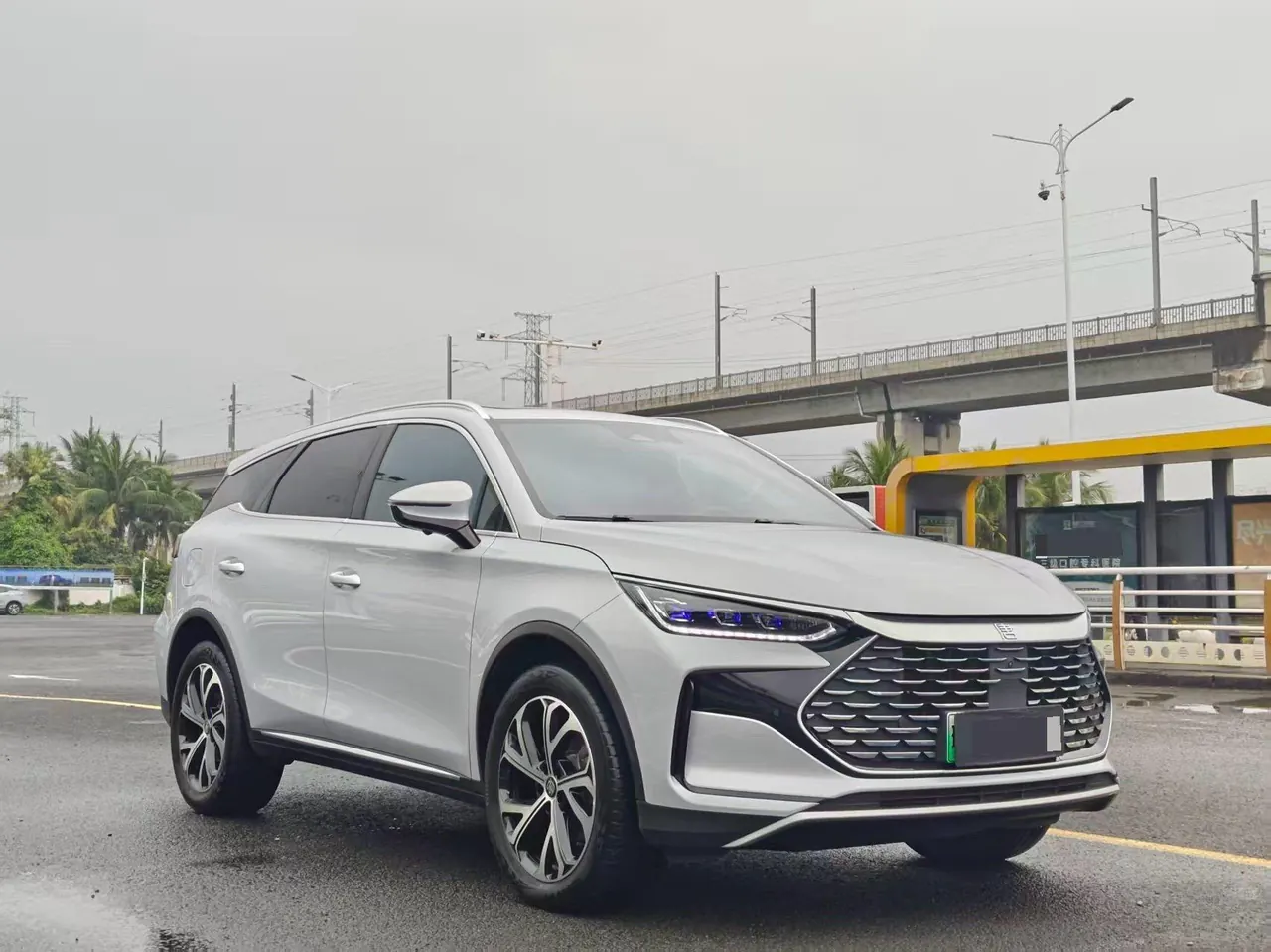 BYD Tang New Energy 2024 Tang DM-i 1.5T Stepless Glory Edition 112KM Honorable Automatic Gear 3