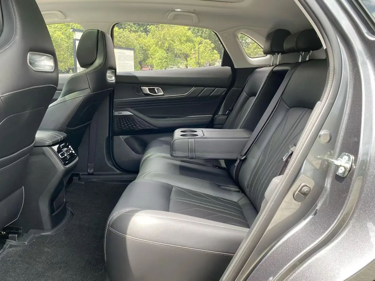 ChangAn 2024 UNI-K 2.0T Two-Drive Yuesang Automatic Gear 5