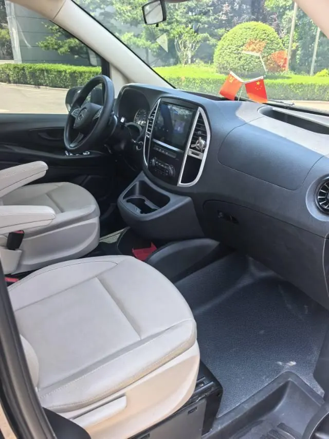 Mercedes Benz 2021 Vito 2.0T Elite Edition 9-seat Automatic Gear 7