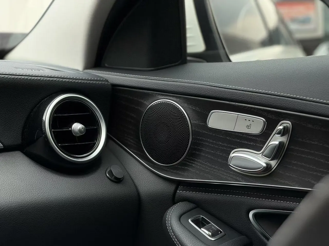 Mercedes Benz Class C 2020 C 260 L 48V 1.5T Sports Edition (Modified) Automatic Gear 9
