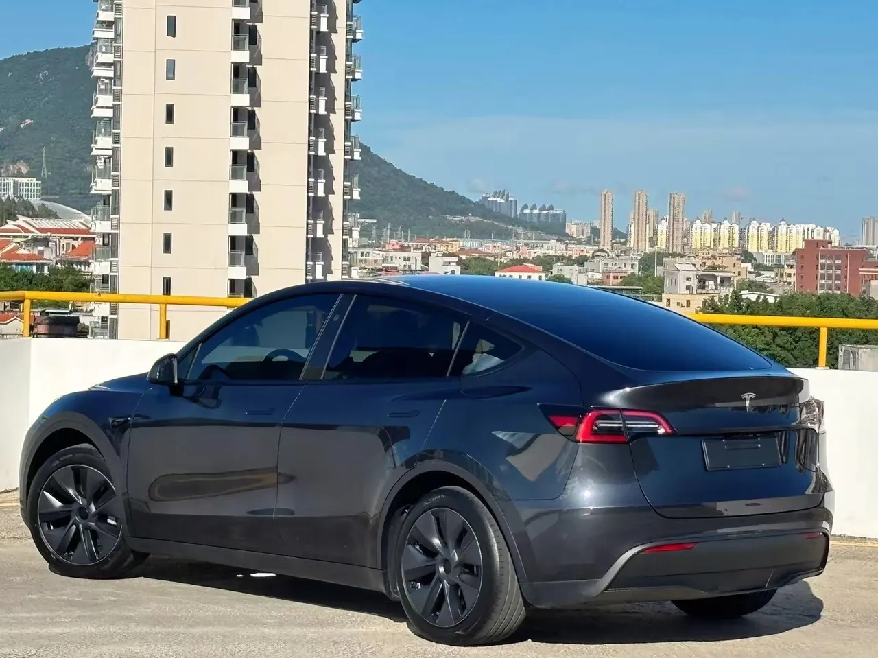 Tesla 2024 Model Y rear-wheel drive version automatic transmission 10
