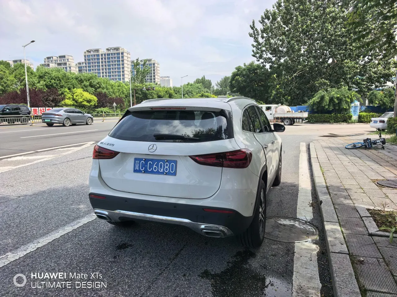Mercedes Benz 2024 GLA 220 2.0T automatic gear 2