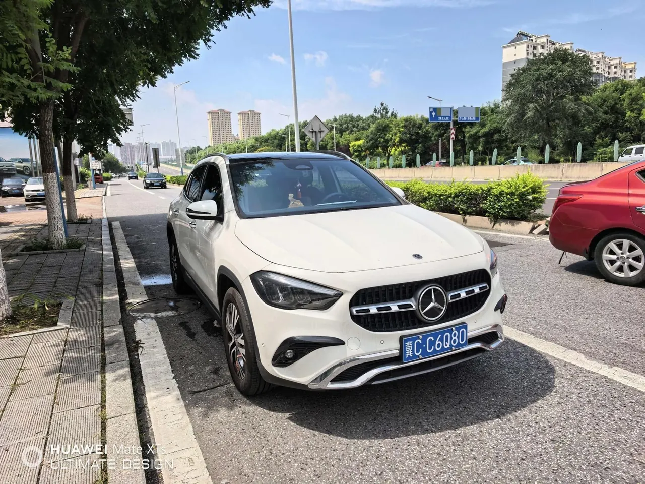 Mercedes Benz 2024 GLA 220 2.0T automatic gear 3