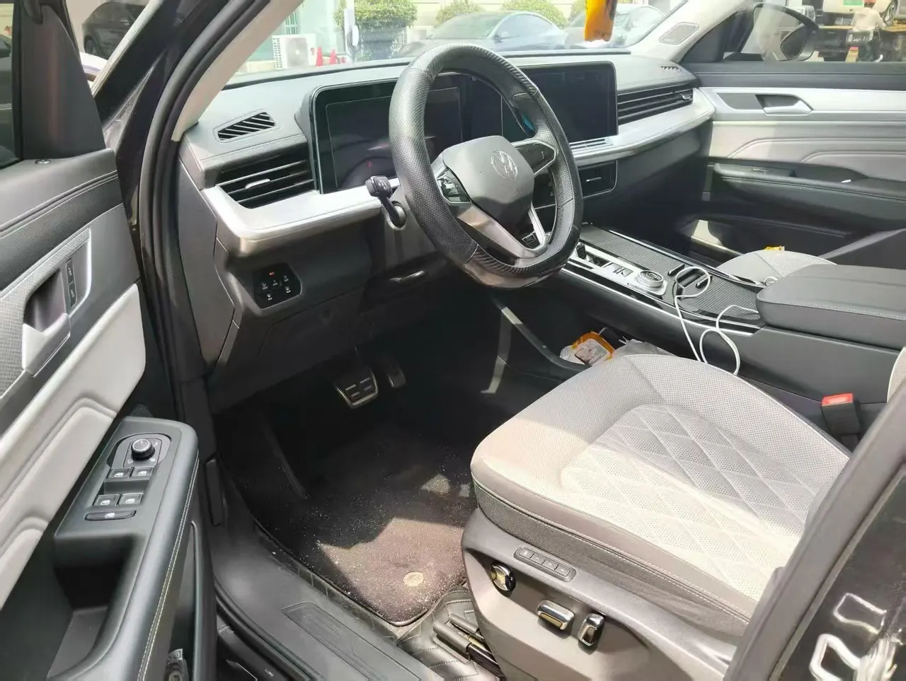 Volkswagen 2024 model tour R-Line 2.0TSI 380TSI four-wheel drive parade version automatic gear - View 1