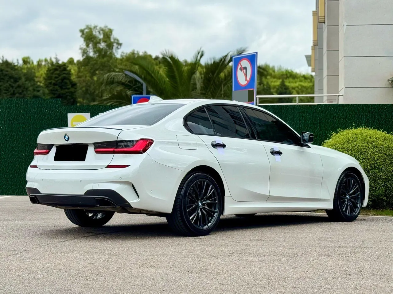 BMW 3 Series 2020 325i 2.0T M Sports Obsidian Night Edition Automatic Gear 3