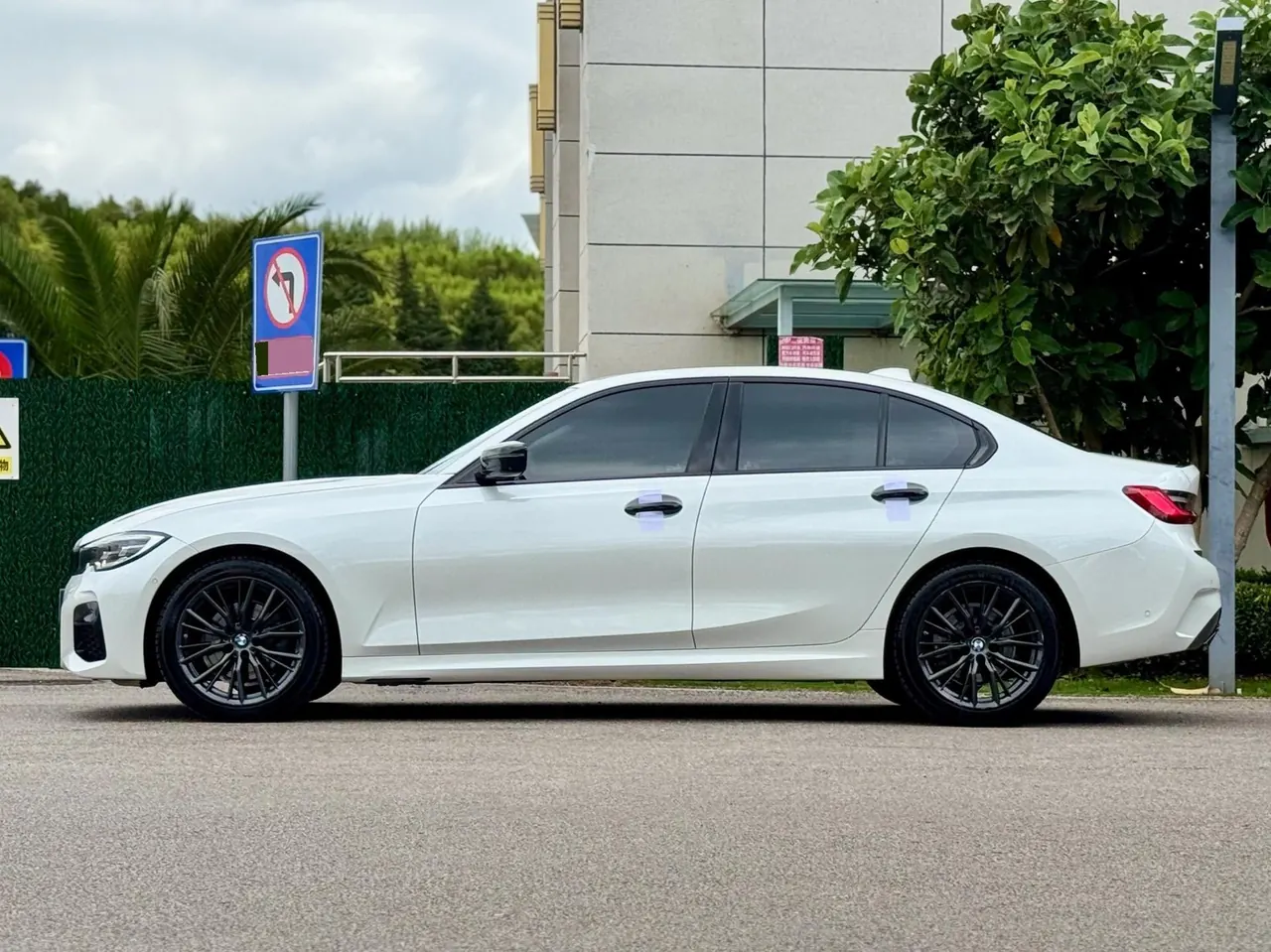 BMW 3 Series 2020 325i 2.0T M Sports Obsidian Night Edition Automatic Gear 4